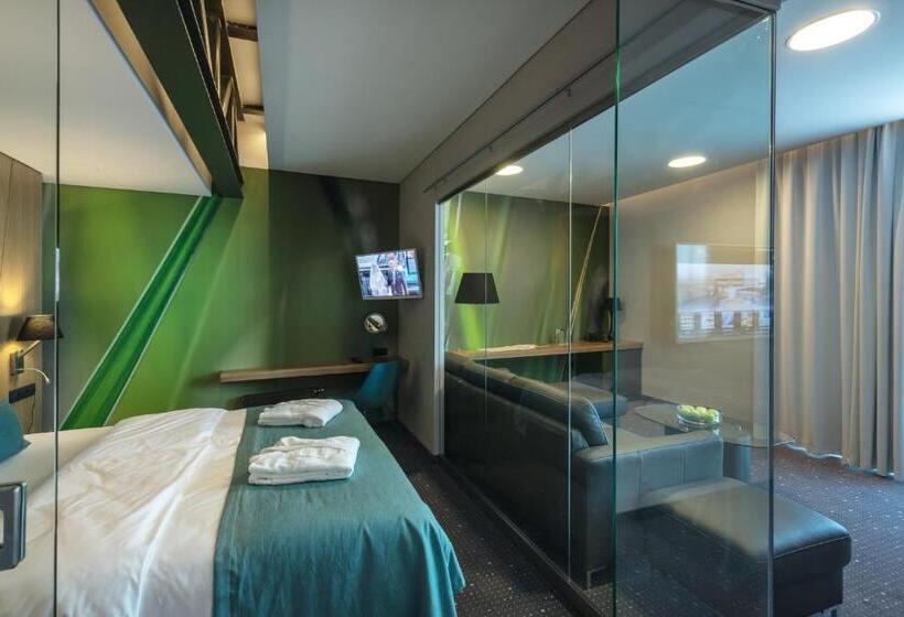 Regatta Hotel Restauracja Spa