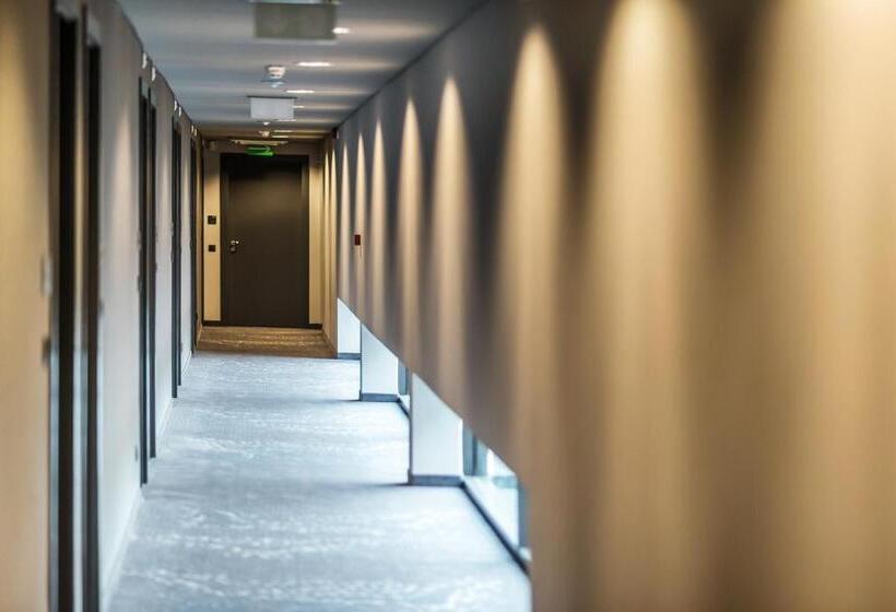 Regatta Hotel Restauracja Spa