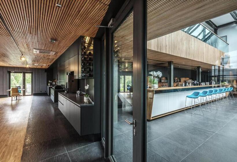 Regatta Hotel Restauracja Spa