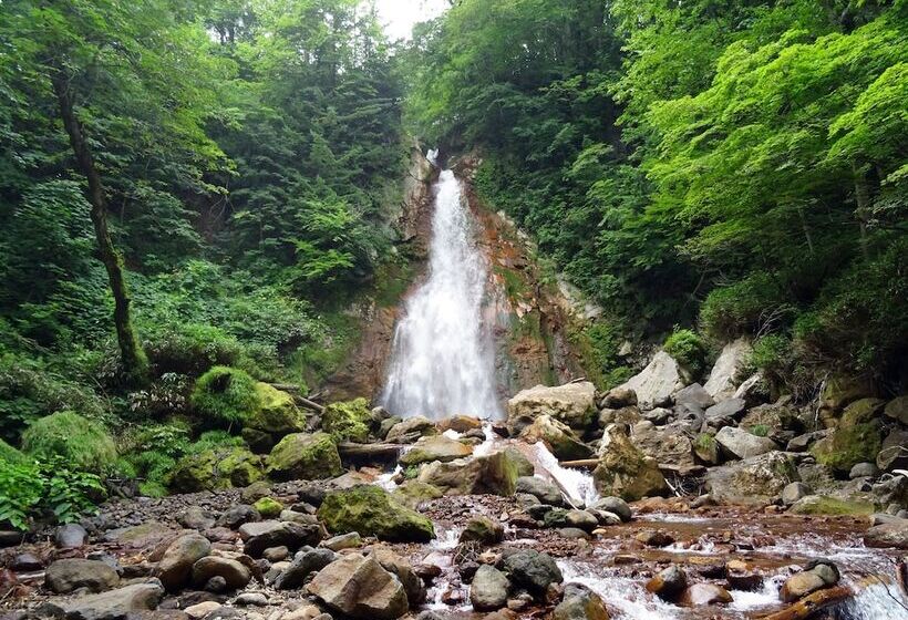 منتجع Hachimantai Mountain Hotel & Spa