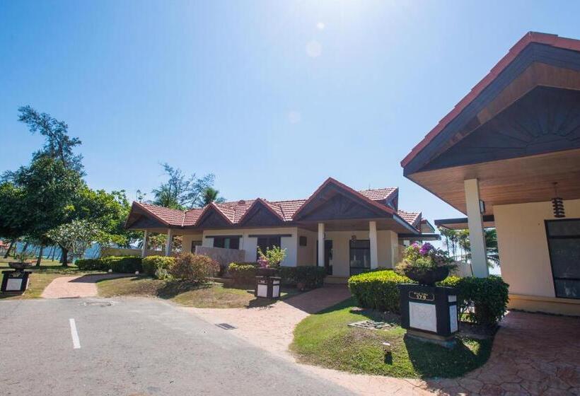 Sabah Beach Villas & Suites