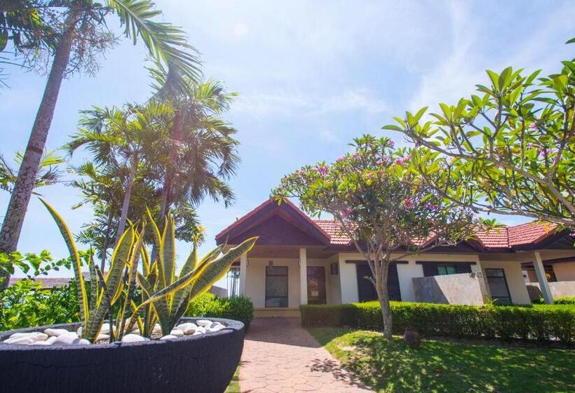 Sabah Beach Villas & Suites