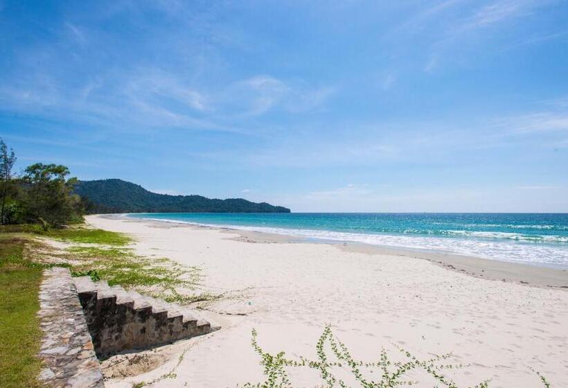 Sabah Beach Villas & Suites