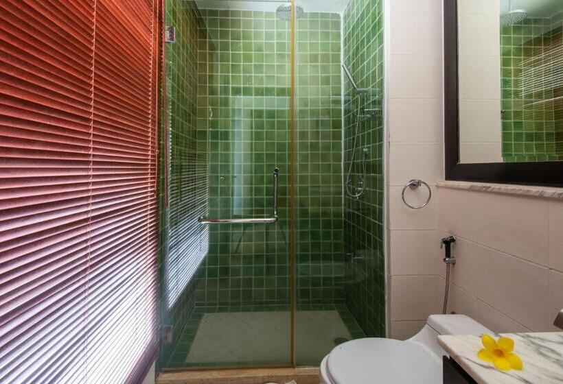 Sabah Beach Villas & Suites