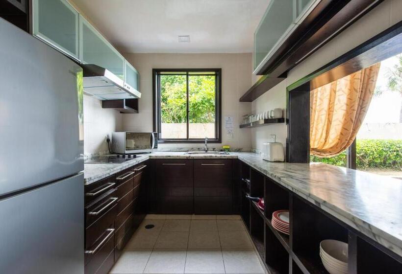 Sabah Beach Villas & Suites