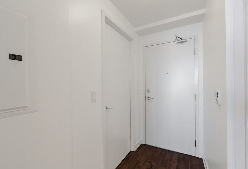 Sterling Suites Financial District