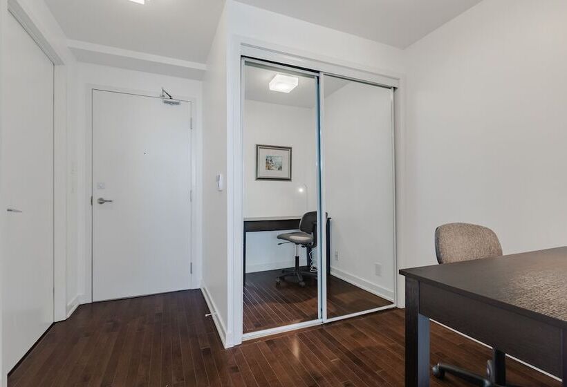 Sterling Suites Financial District