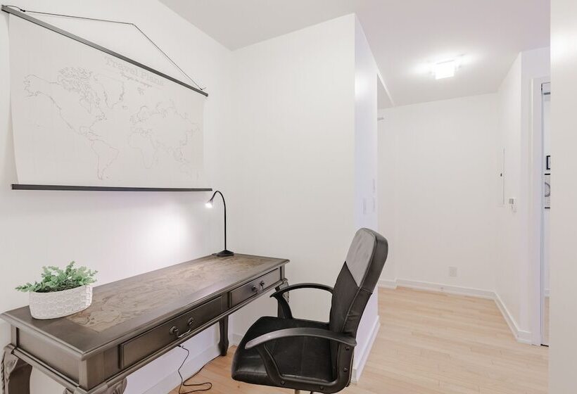 Sterling Suites Financial District