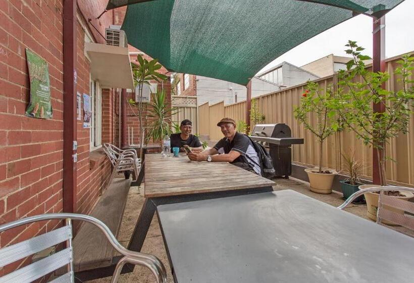 The Emperors Crown Hostel