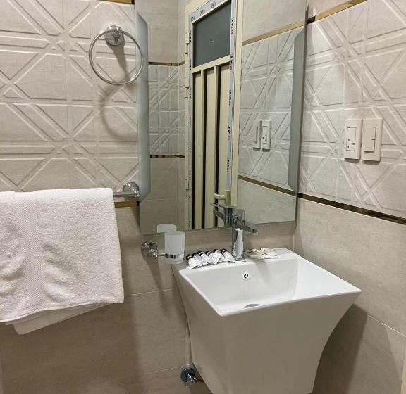 شقق ابراج الثريا للشقق المخدومة