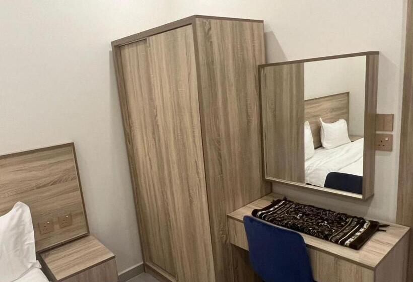 شقق ابراج الثريا للشقق المخدومة