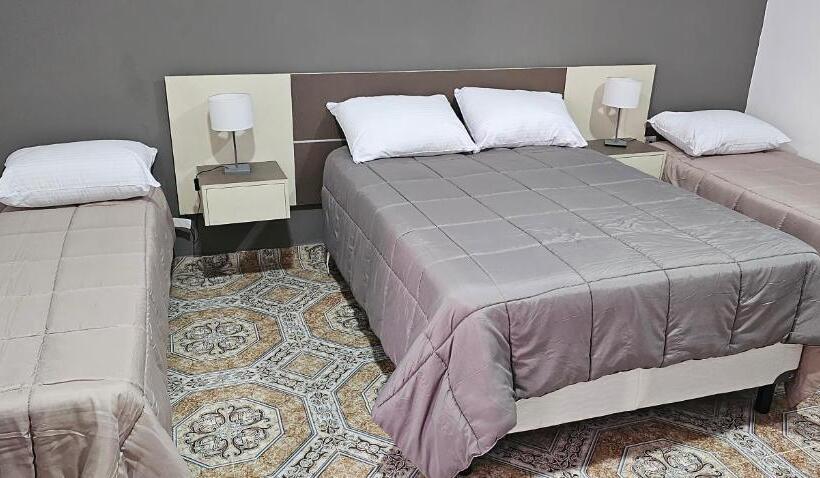 ユースホステル Complejo Llay