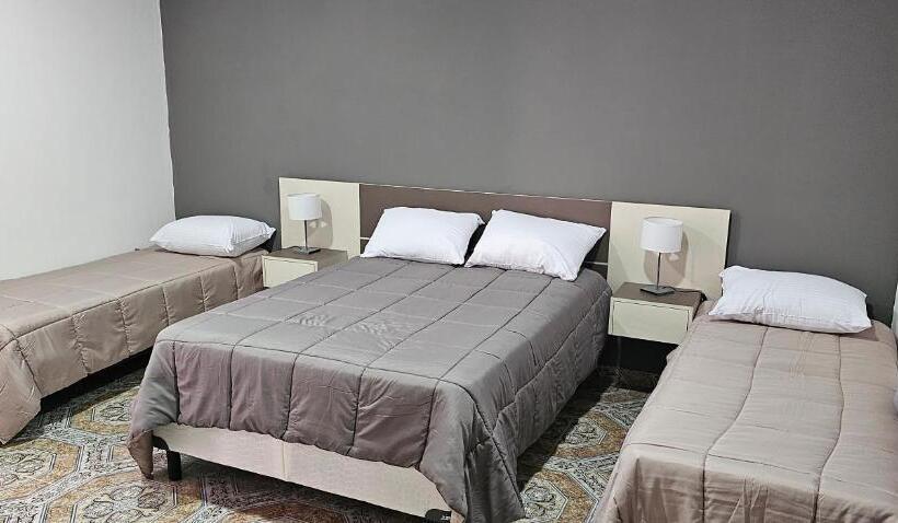 ユースホステル Complejo Llay