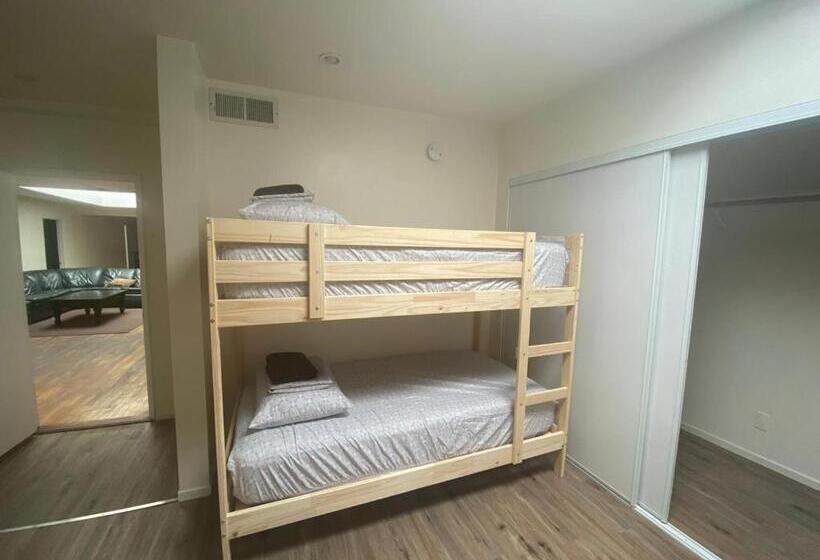ユースホステル Los Angeles Zen Home