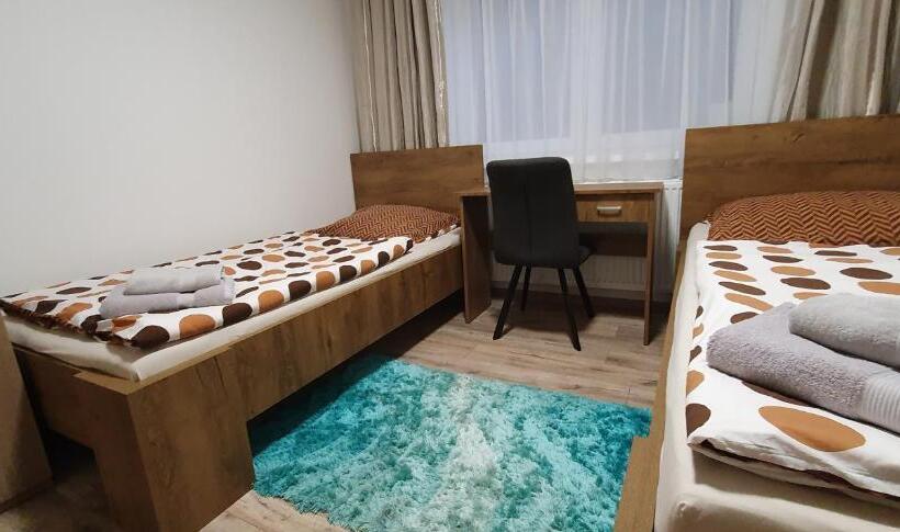 호스텔 Ubytovanie Hk