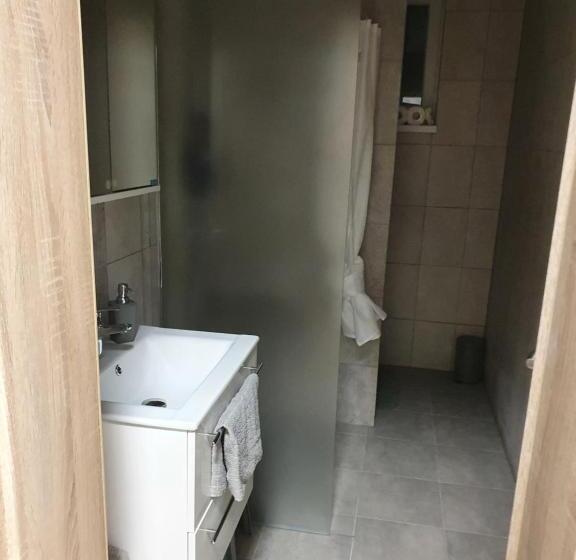 호스텔 Ubytovanie Hk