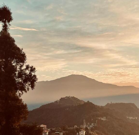 הוסטל Wake In Himalayas