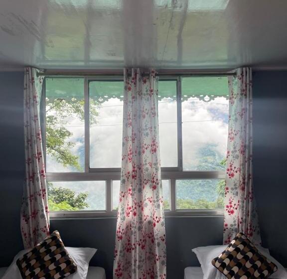 הוסטל Wake In Himalayas