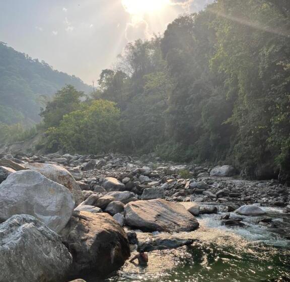 فندق صغير Wake In Himalayas