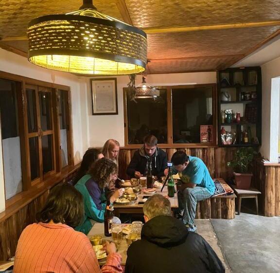 فندق صغير Wake In Himalayas