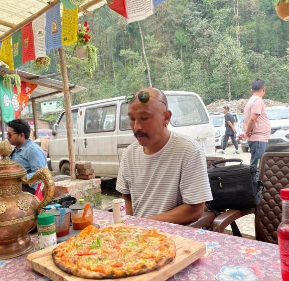 הוסטל Wake In Himalayas