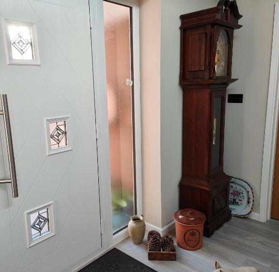 مبيت وإفطار Bracken Lodge