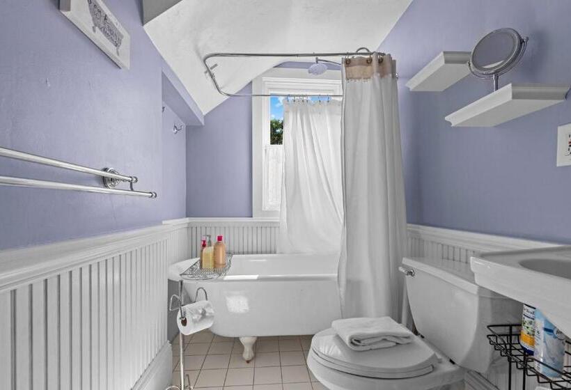 مبيت وإفطار Chestnut Suite