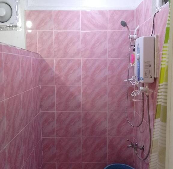 تختخواب و صبحانه Cronin Residence