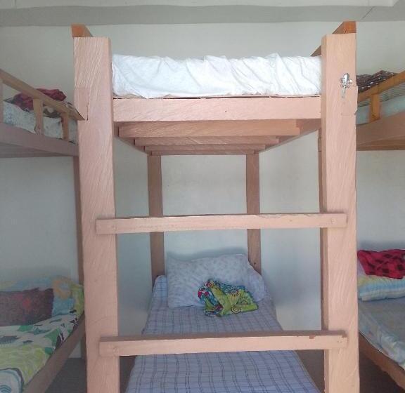 تختخواب و صبحانه Cronin Residence