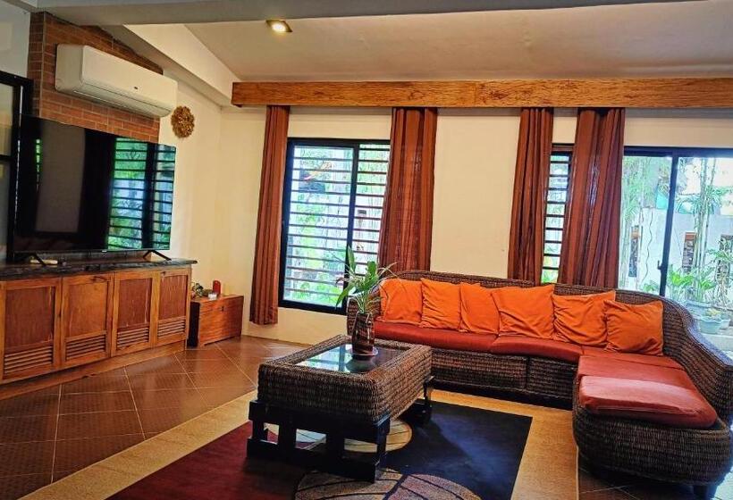 تختخواب و صبحانه Gayle’s Kitchenette And Gayle’s Lodging Home