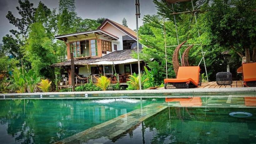 تختخواب و صبحانه Gayle’s Kitchenette And Gayle’s Lodging Home