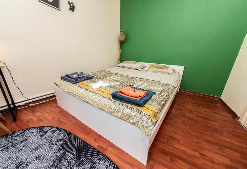 ベッドアンドブレックファースト Kadıköy ün Merkezinde Oda