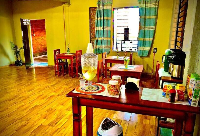 ベッドアンドブレックファースト La Escala Aeropuerto