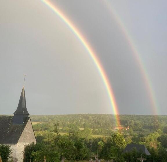 ベッドアンドブレックファースト Les Herbes Flottantes