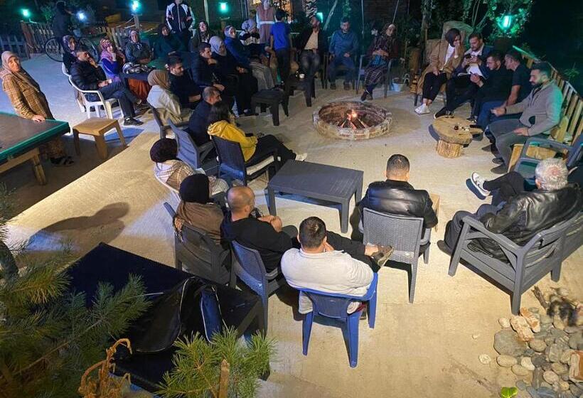 ベッドアンドブレックファースト Shatobungalov Suit