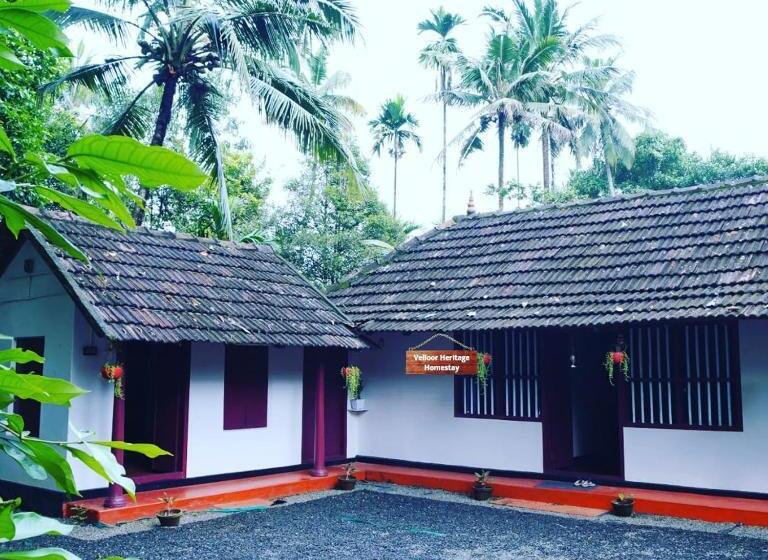 ベッドアンドブレックファースト Velloor Homes