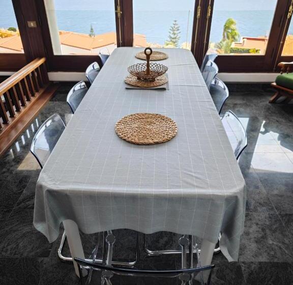 مبيت وإفطار Villa Gonzalez Sea Views