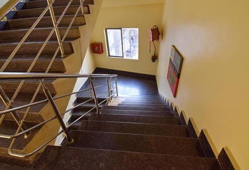 Fabhotel Rr Suites Guwahati