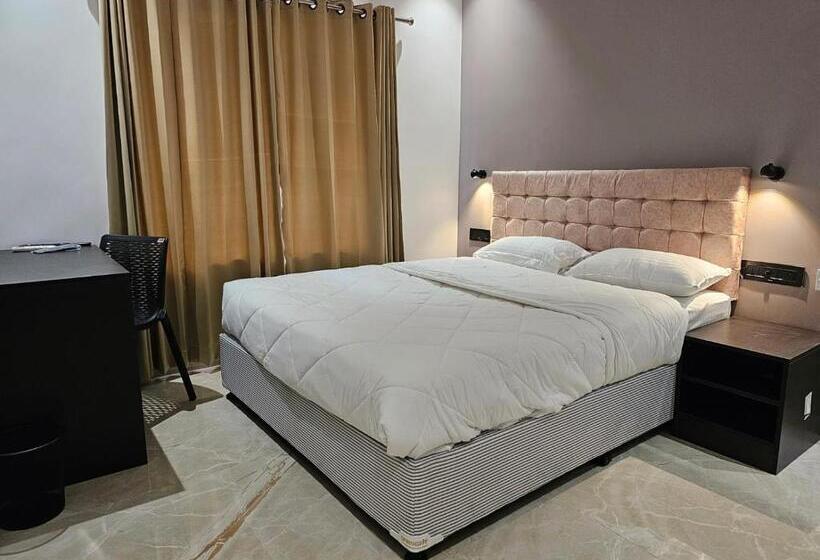 호텔 7 The Business