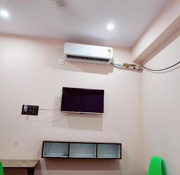 Hotel A R S Rooms & Banquet