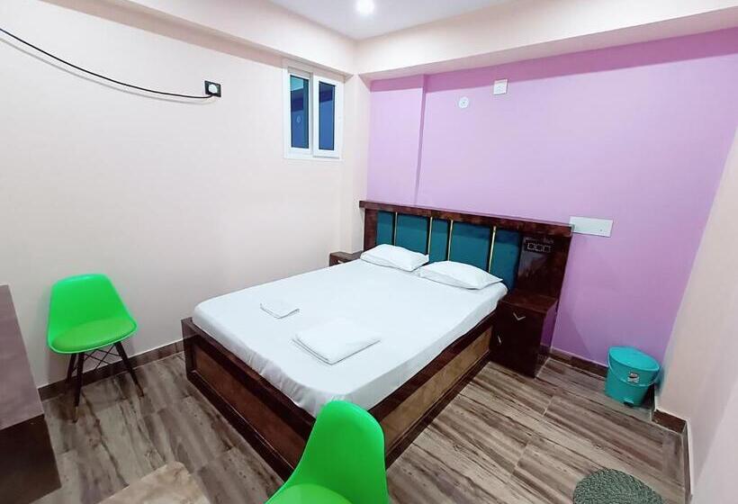 Hotel A R S Rooms & Banquet