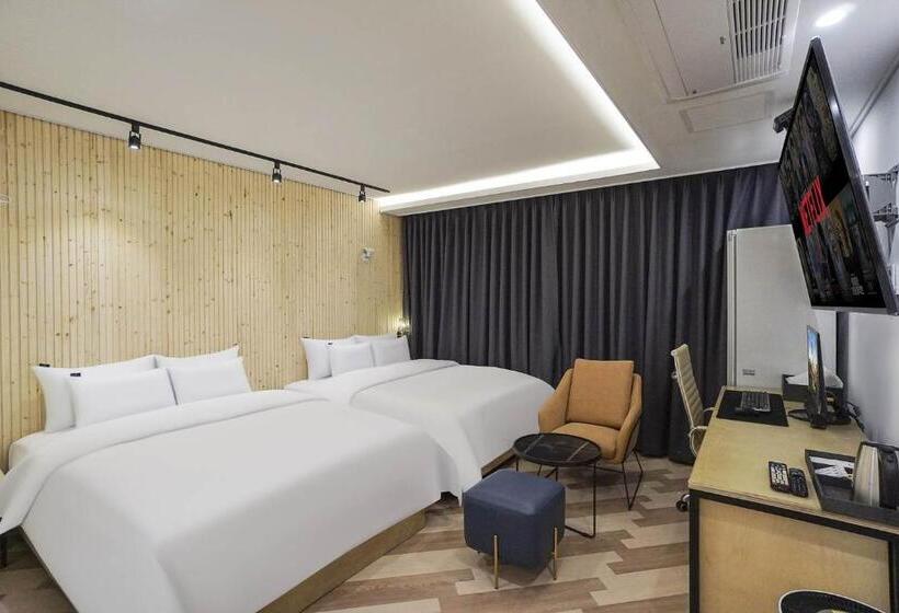 בית מלון כפרי Aden