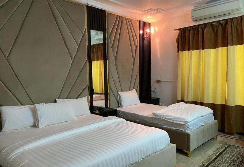 هتل Alpine Lodges