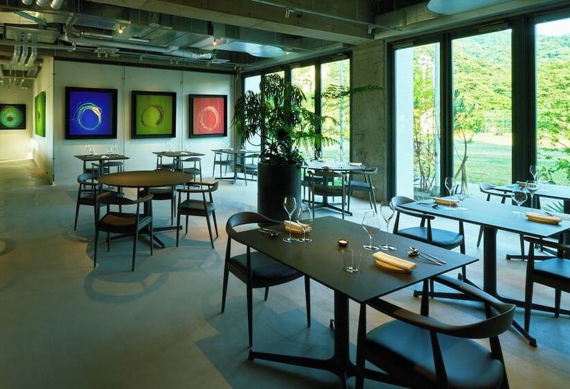 Отель Auberge Eaufeu