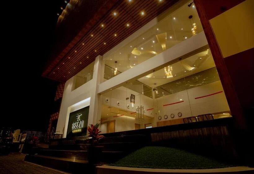 Отель Beeza Clubhouse