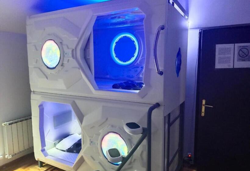 هتل کپسول Panda Victor Space Capsule Hostel Neo Nomad