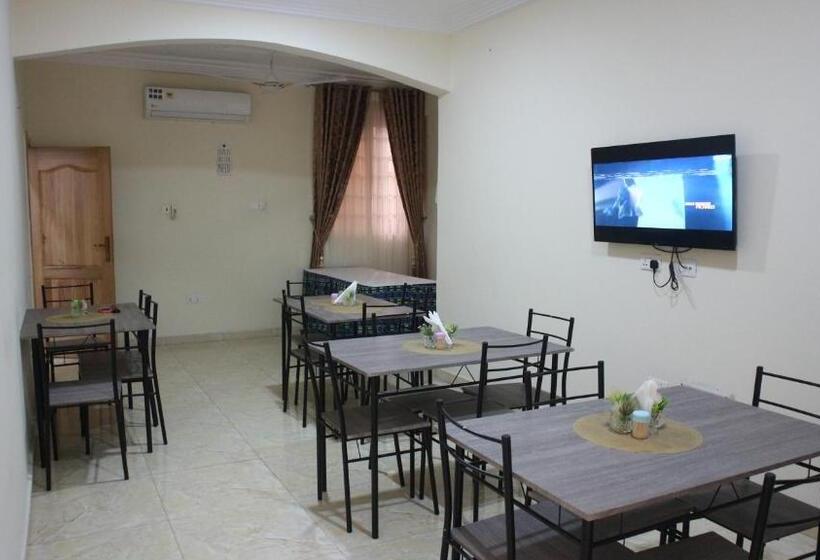 ホテル Crystal Premier