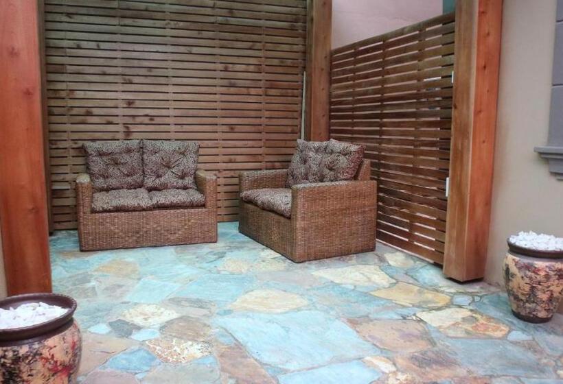 ホテル Crystal Premier