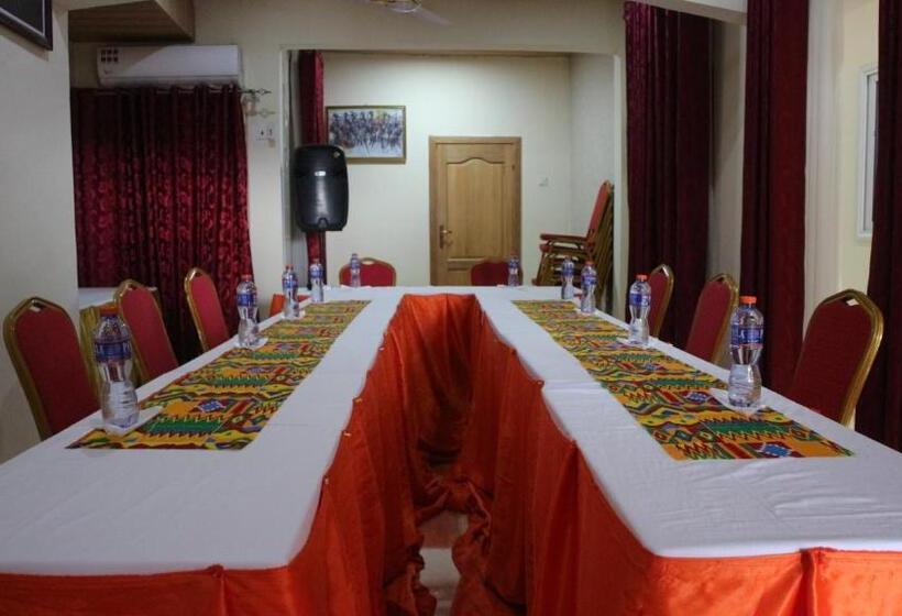 ホテル Crystal Premier