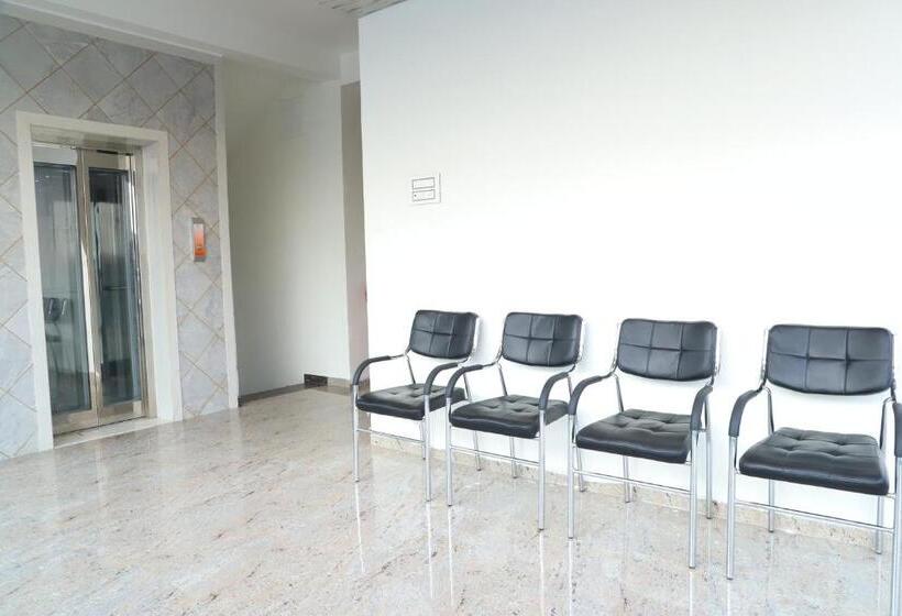 בית מלון כפרי Dnyanprabha Executive